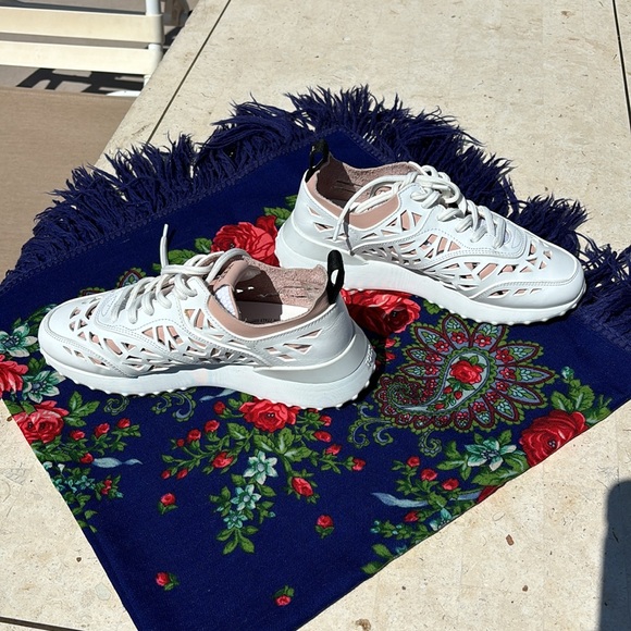 TOD’S White Leather Laser Cut Women’s Sneakers Size 5 - Picture 8 of 8